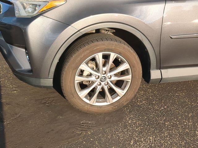 Used 2018 Magnetic Gray Metallic Toyota Limited image 12