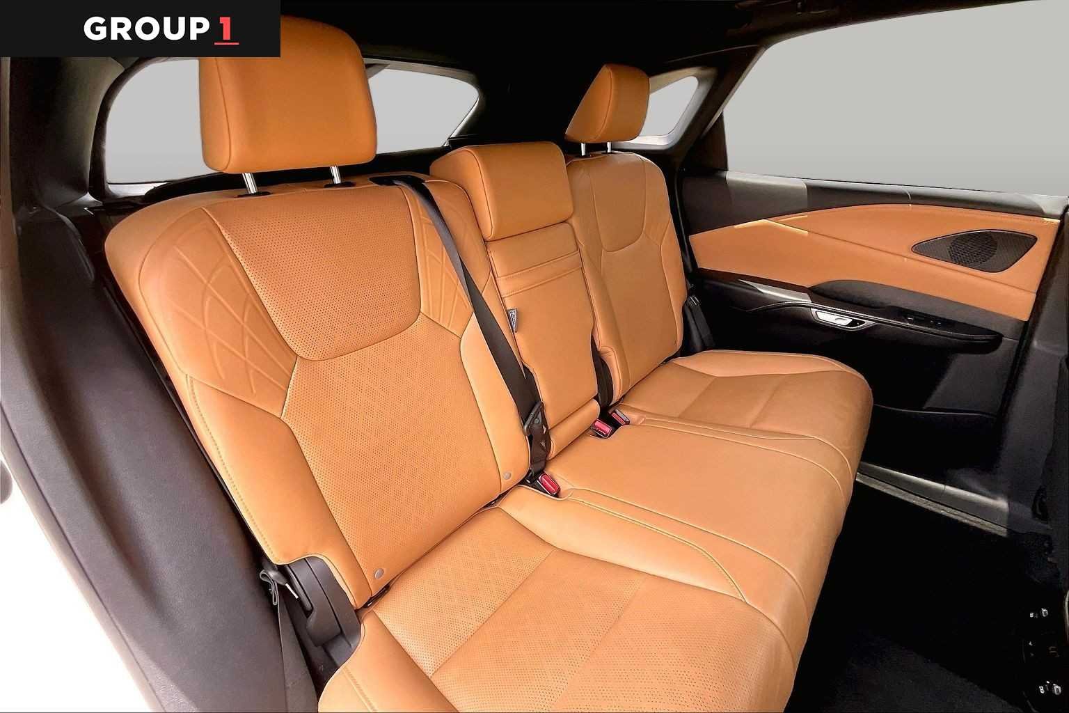 Used 2024 Eminent White Pearl Lexus Premium Plus image 17