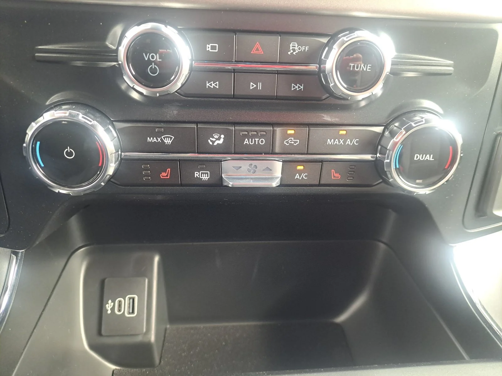 New 2026 Marsh Gray Ford XLT image 18