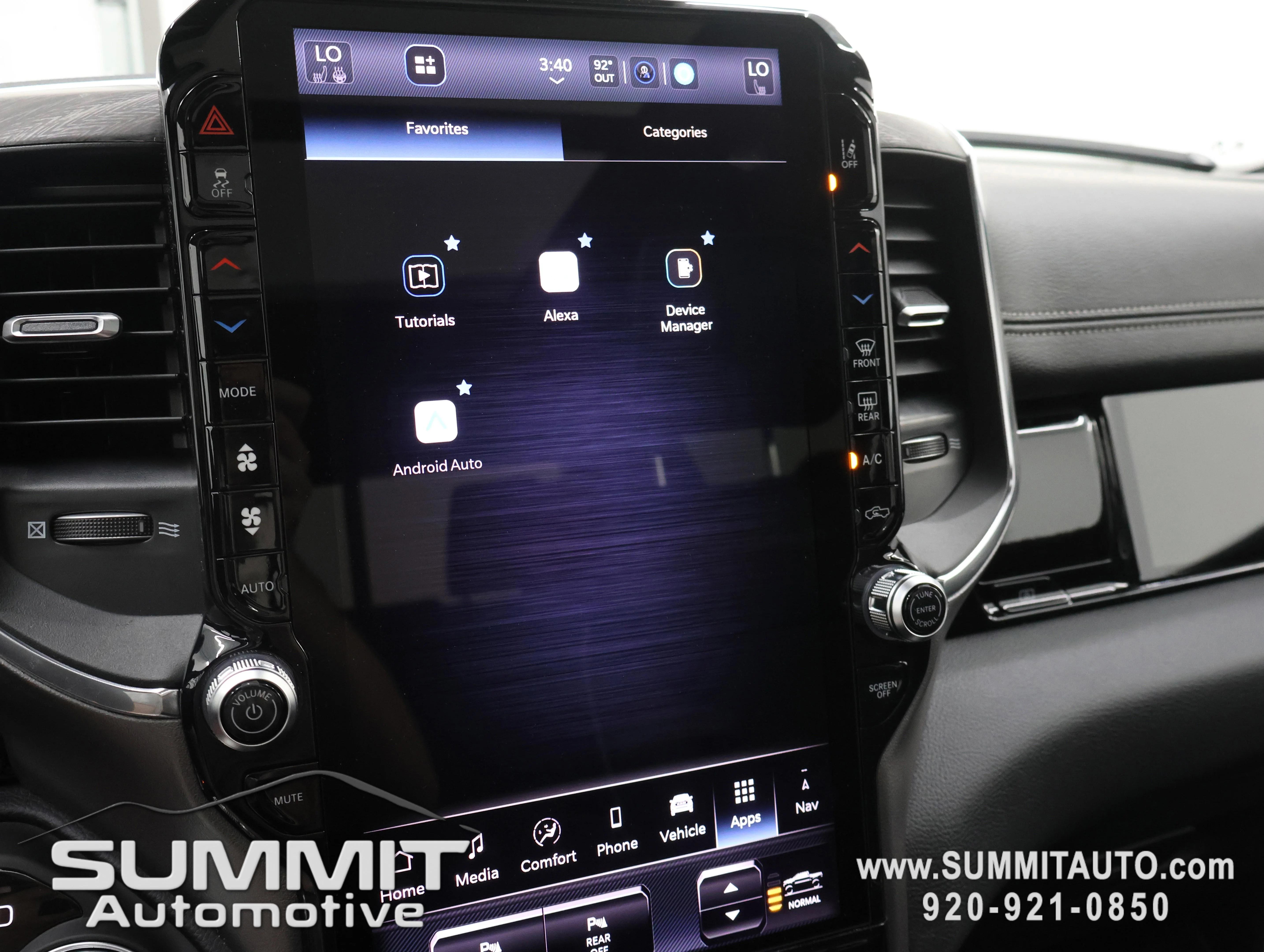 New 2026 Diamond Black Crystal Pearl-Coat Exterior Paint RAM Laramie image 62