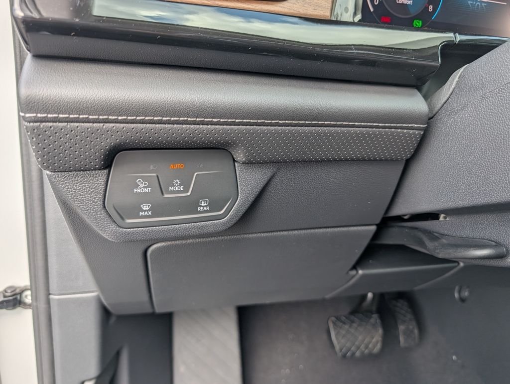 2026 Volkswagen Atlas SE w/Tech - Photo 18