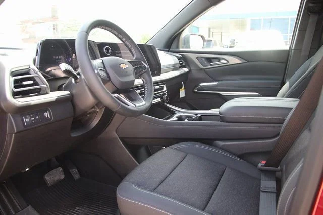 2025 Chevrolet Traverse LT - Photo 6