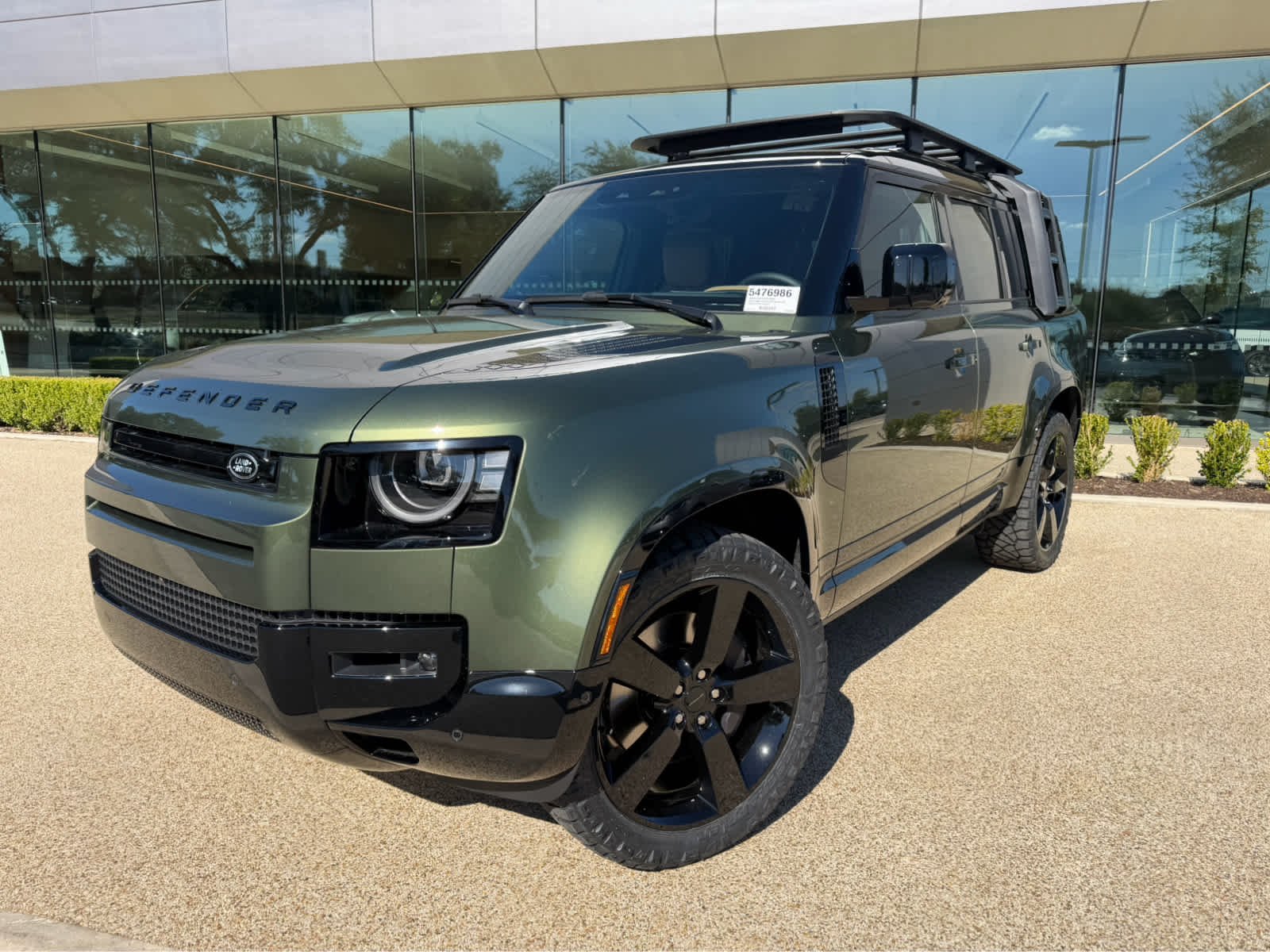 2026 Land Rover Defender 130 X-Dynamic SE
