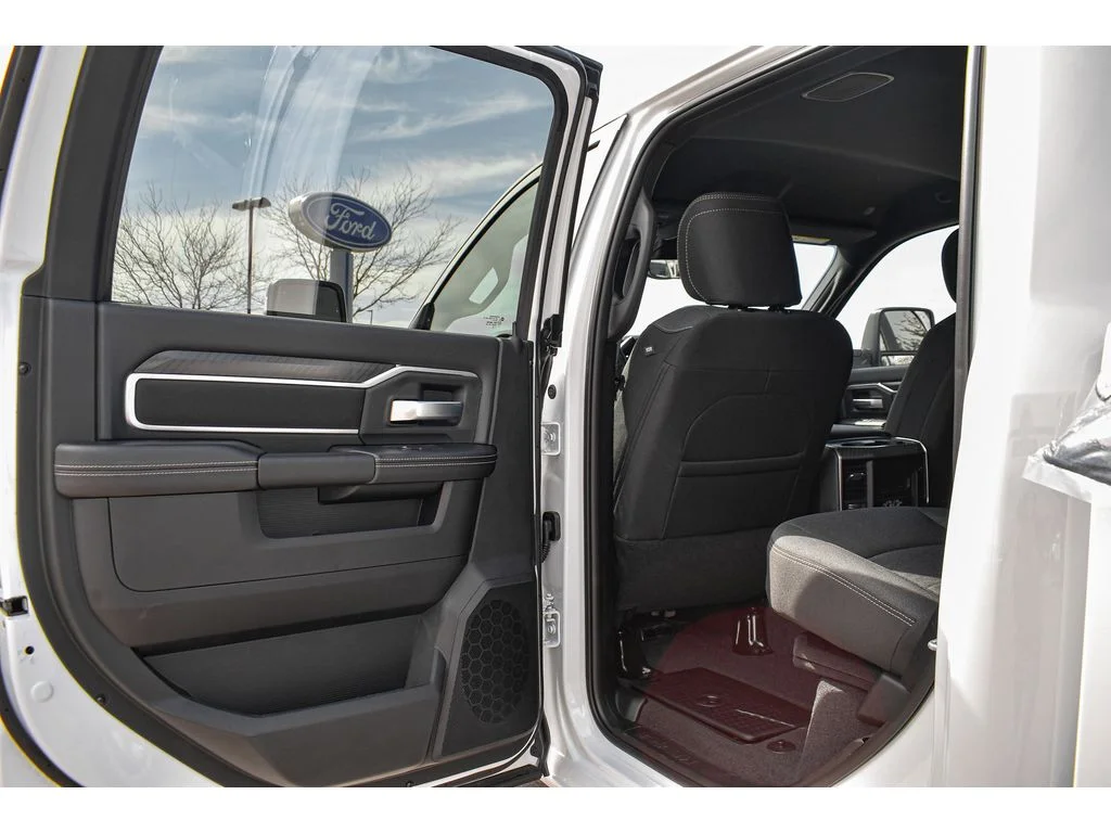 2025 RAM 2500 Big Horn - Photo 27