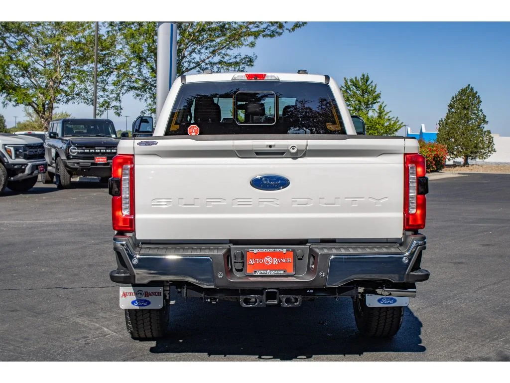 New 2026 Star White Metallic Tri-Coat Ford LARIAT image 7