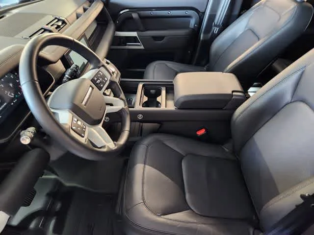 Used 2024 Santorini Black Metallic Land Rover S image 13