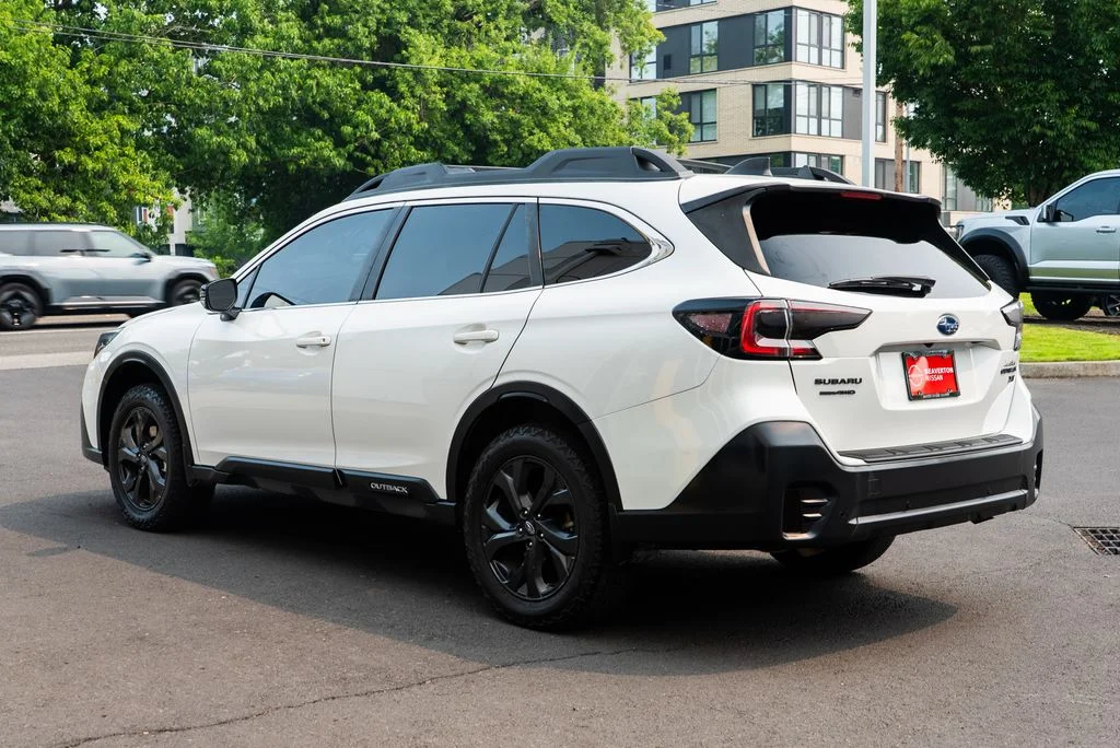 Used 2022 White Subaru Onyx Edition XT image 4