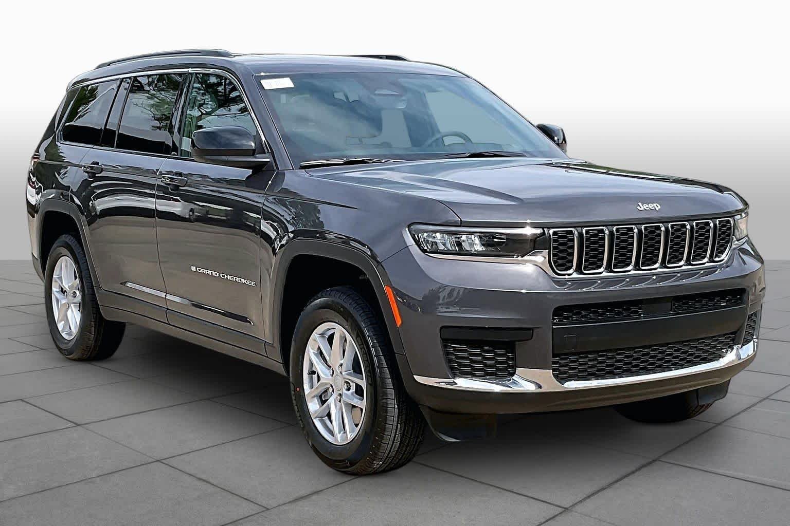 New 2026 Baltic Gray Metallic Clear-Coat Exterior Paint Jeep Laredo X image 2