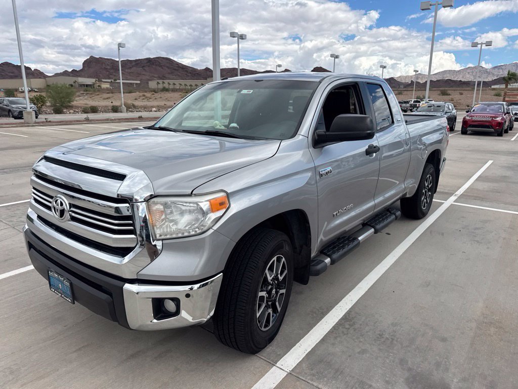 Used 2017 Silver Toyota SR5 image 1