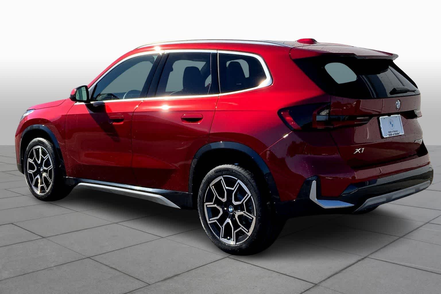 New 2026 Vegas Red Metallic BMW xDrive28i image 12