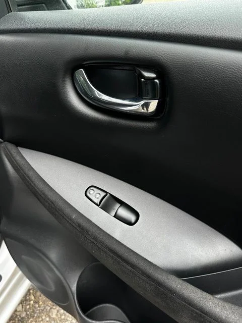 Used 2017 Brilliant Silver Nissan S image 20