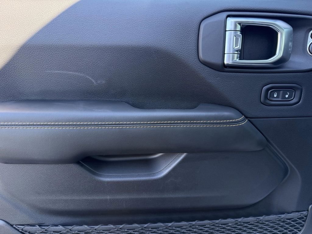 2025 Jeep Wrangler 4-Door Sahara - Photo 12