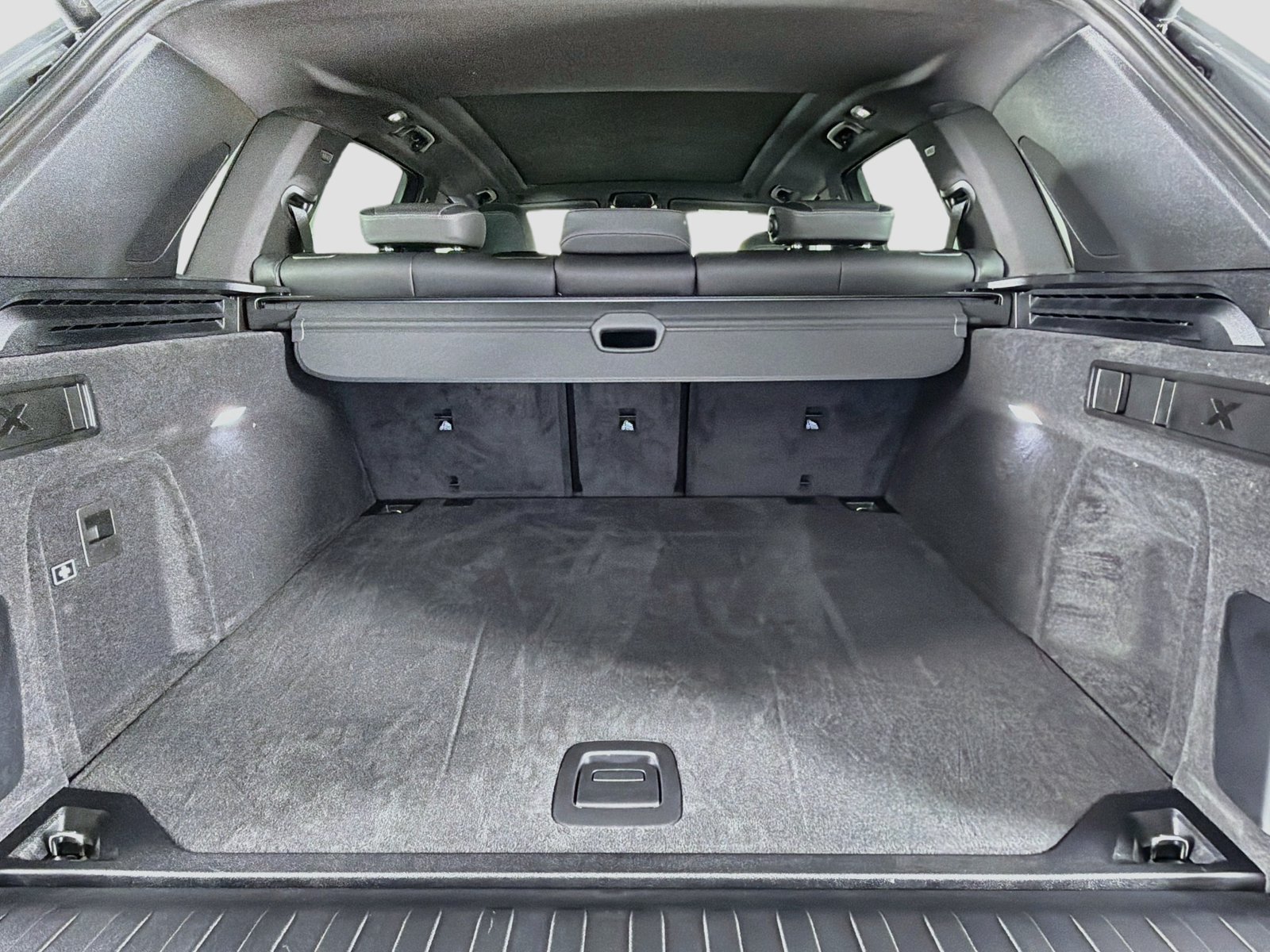 New 2026 Skyscraper Grey Metallic BMW xDrive40i image 27