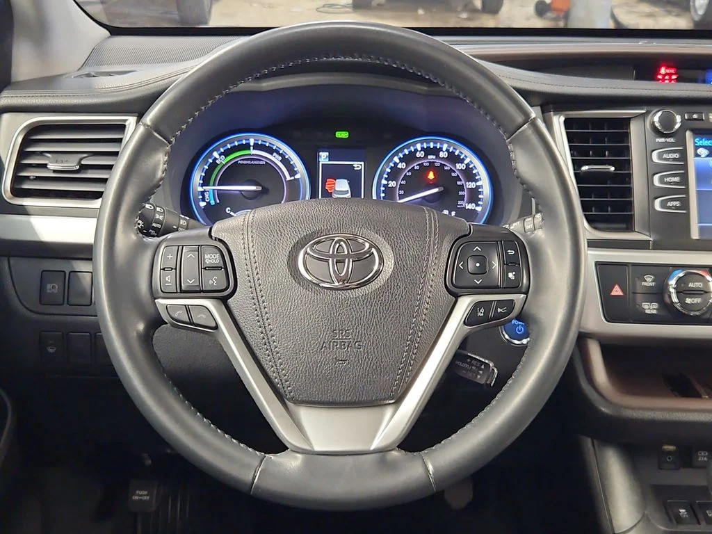 Certified Used 2019 Silver Toyota XLE image 19