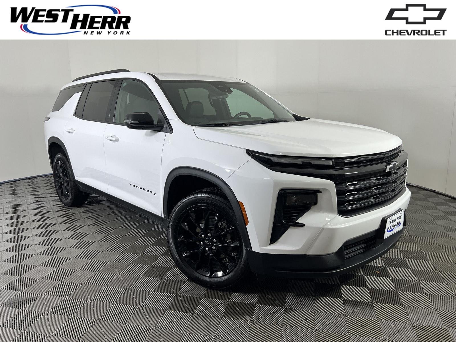 Used 2025 Summit White Chevrolet LT image 1