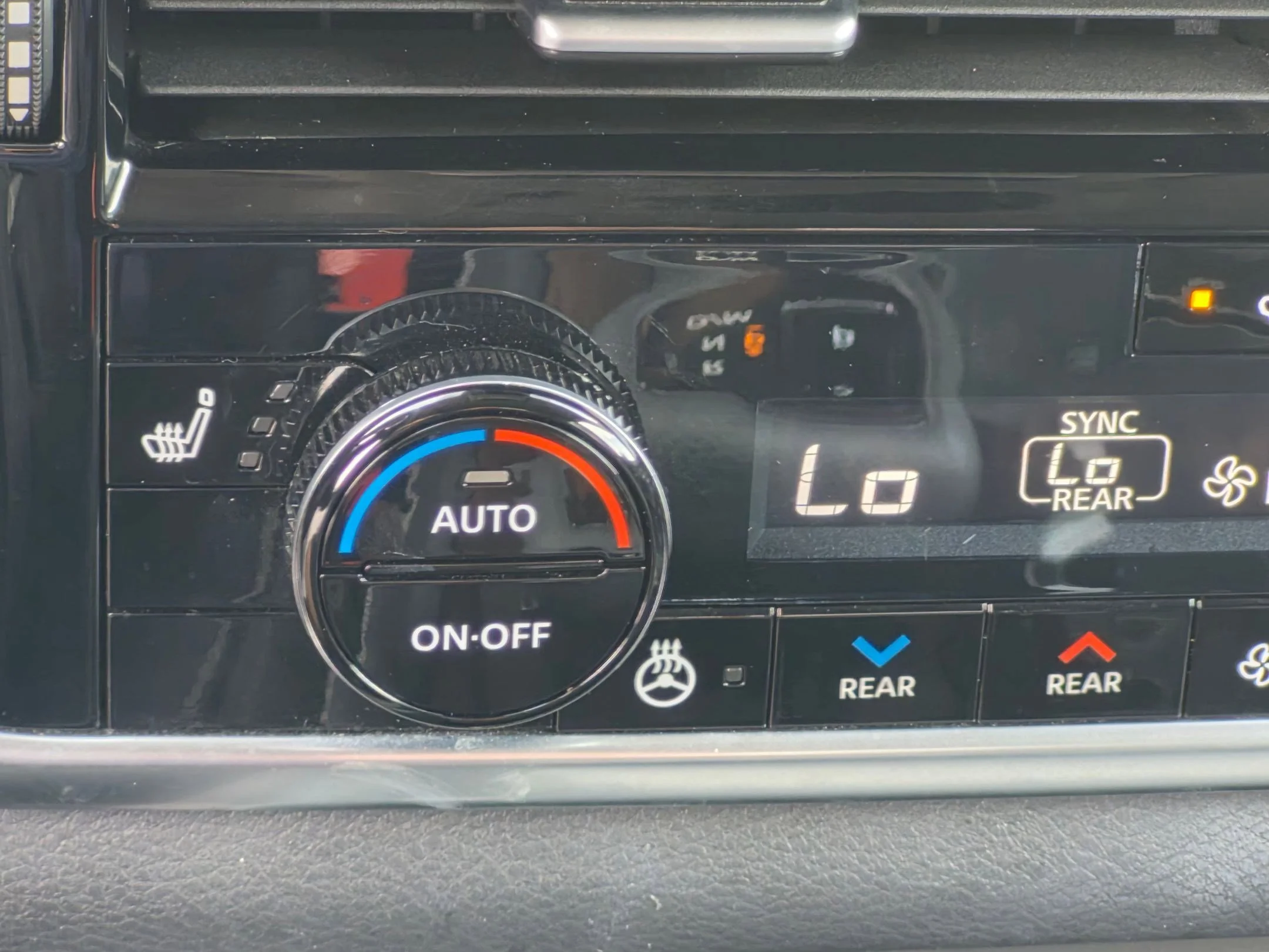Used 2022 Boulder Gray Pearl Nissan SL image 21