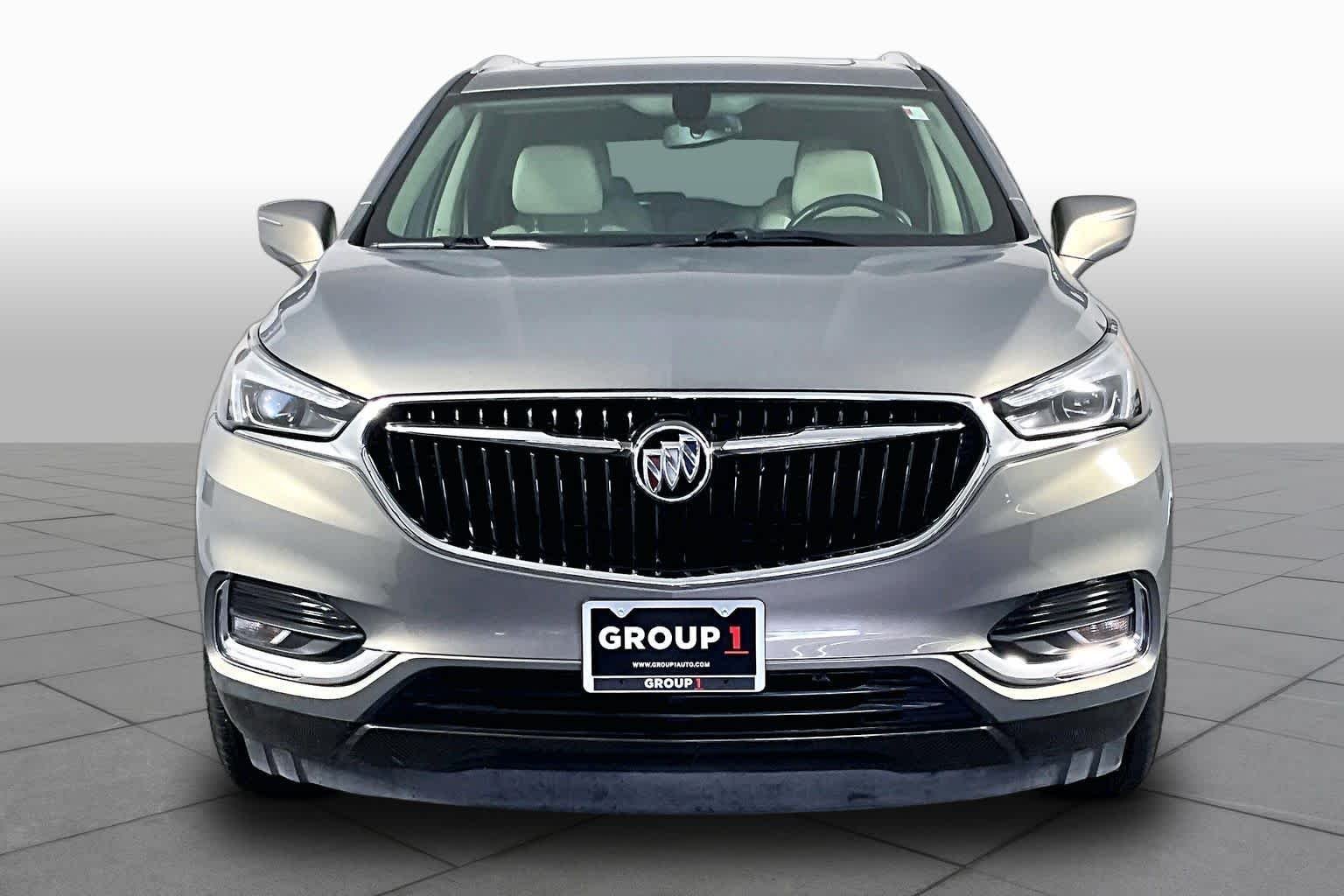 Used 2018 Includes Spectra Gray lower exterior accent color. Buick Essence image 4