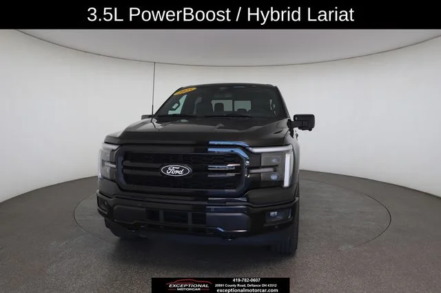 Used 2025 Black Ford Lariat image 32