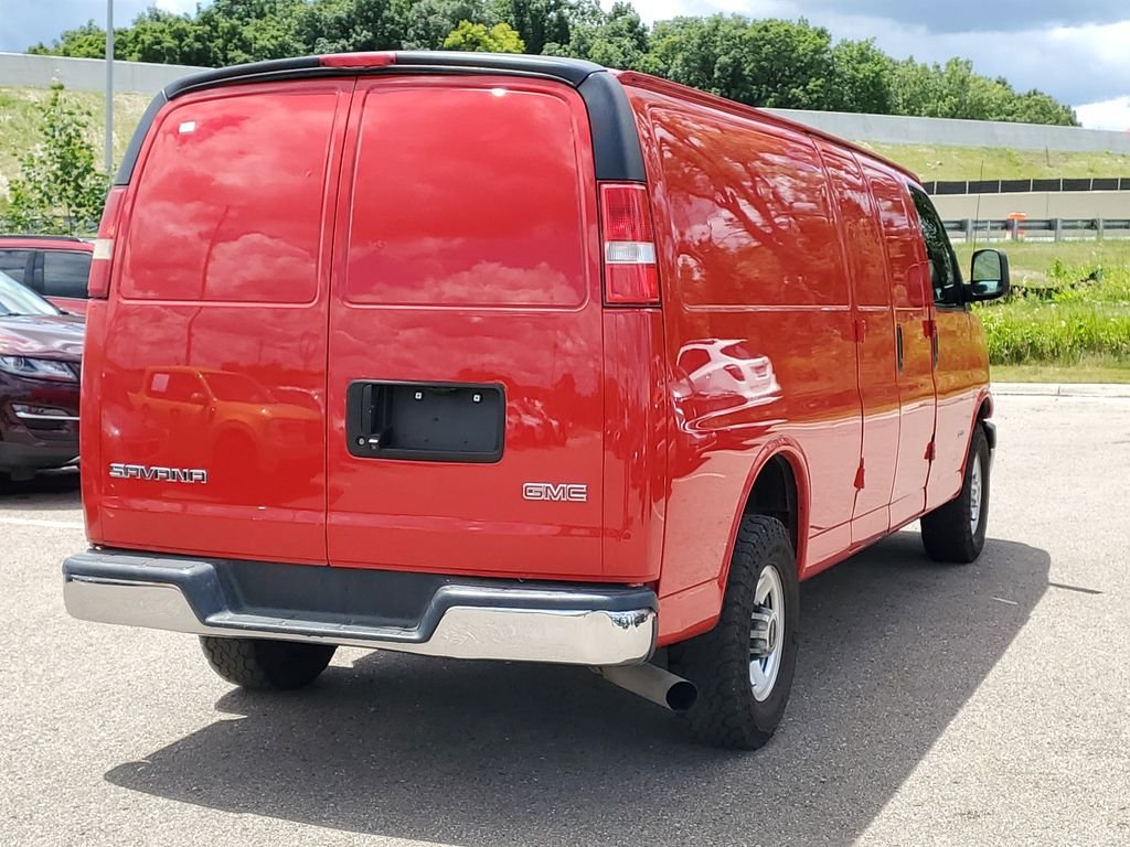 Used 2019 Cardinal Red GMC Work Van image 3
