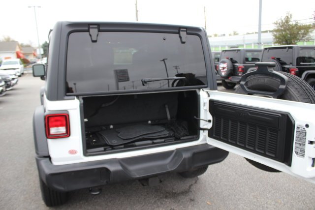 Used 2020 White Jeep Sport S image 22