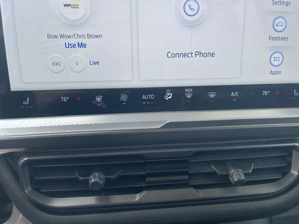 Used 2025 Gray Ford Badlands image 22