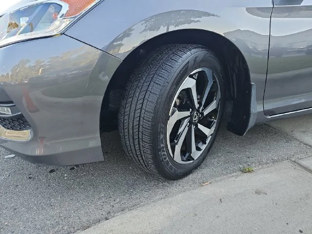 Used 2017 Gray Honda EX-L image 28