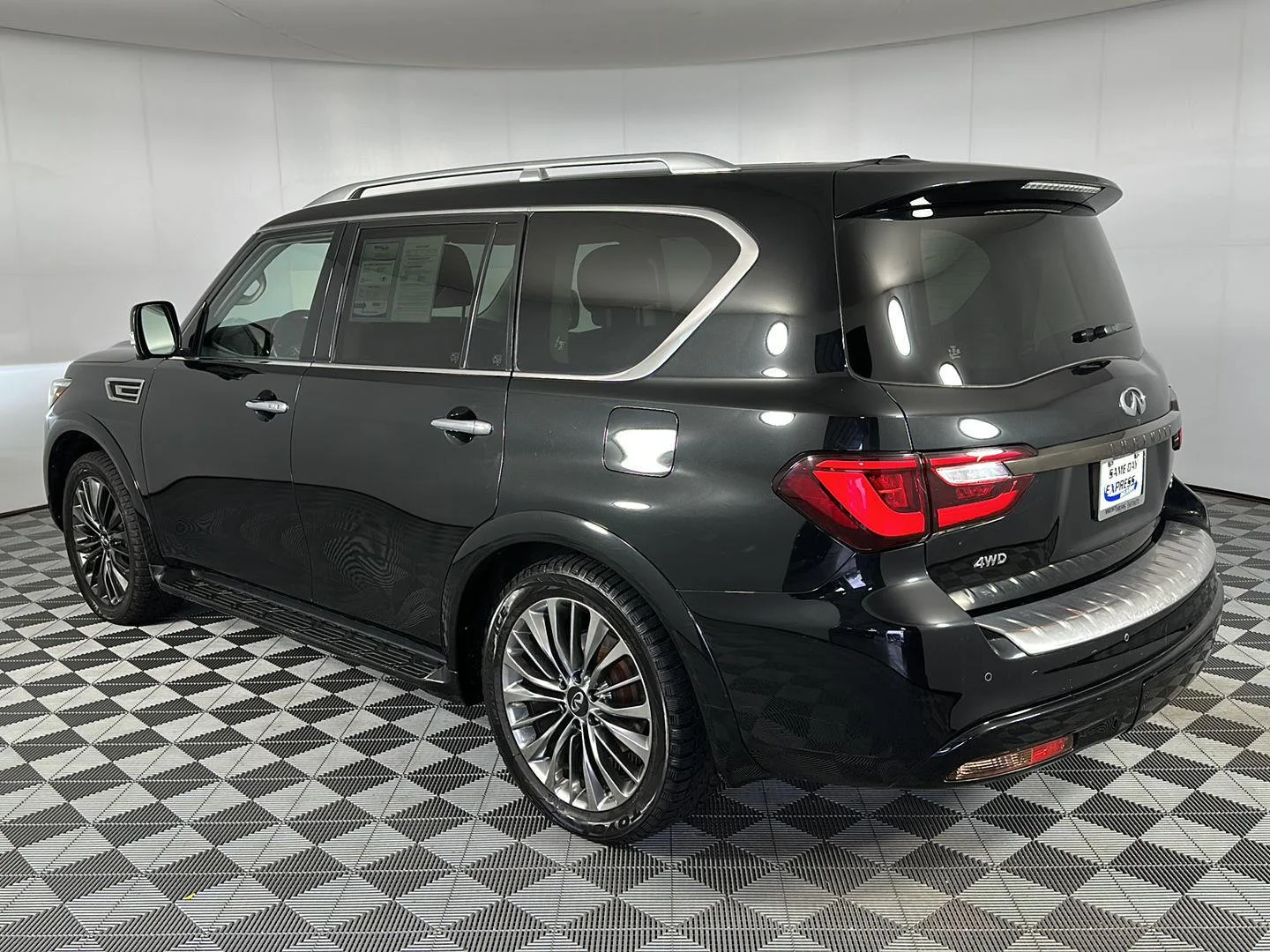 Used 2021 Mineral Black INFINITI PREMIUM SELECT image 27