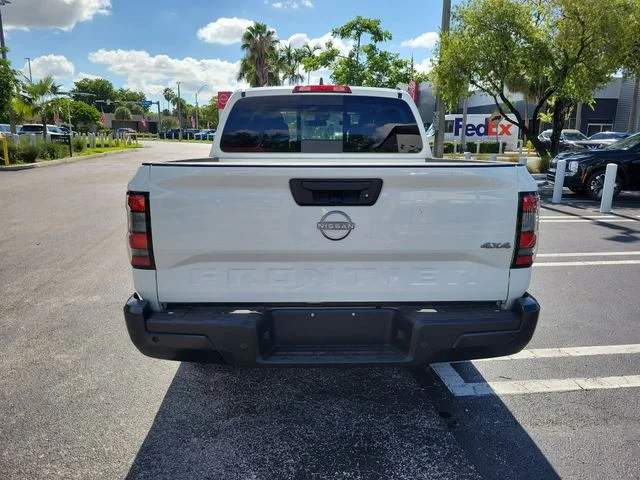 New 2026 Glacier White Nissan Crew Cab S image 5