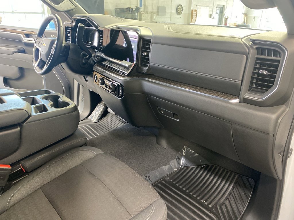 2024 Chevrolet Silverado 1500 LT - Photo 37