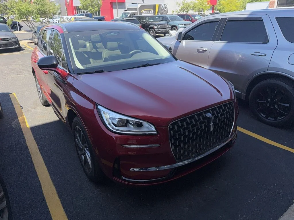 Used 2024 Red Lincoln Grand Touring image 2