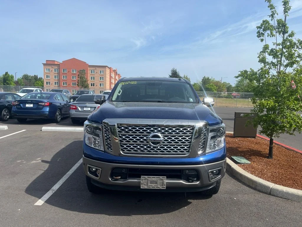 2018 Nissan Titan Platinum Reserve 4X4 Crew Cab's photo