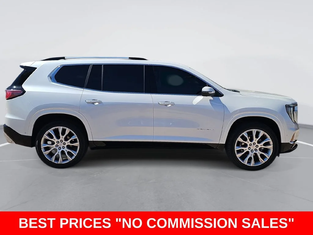 Used 2024 White Frost Tricoat GMC Denali image 2