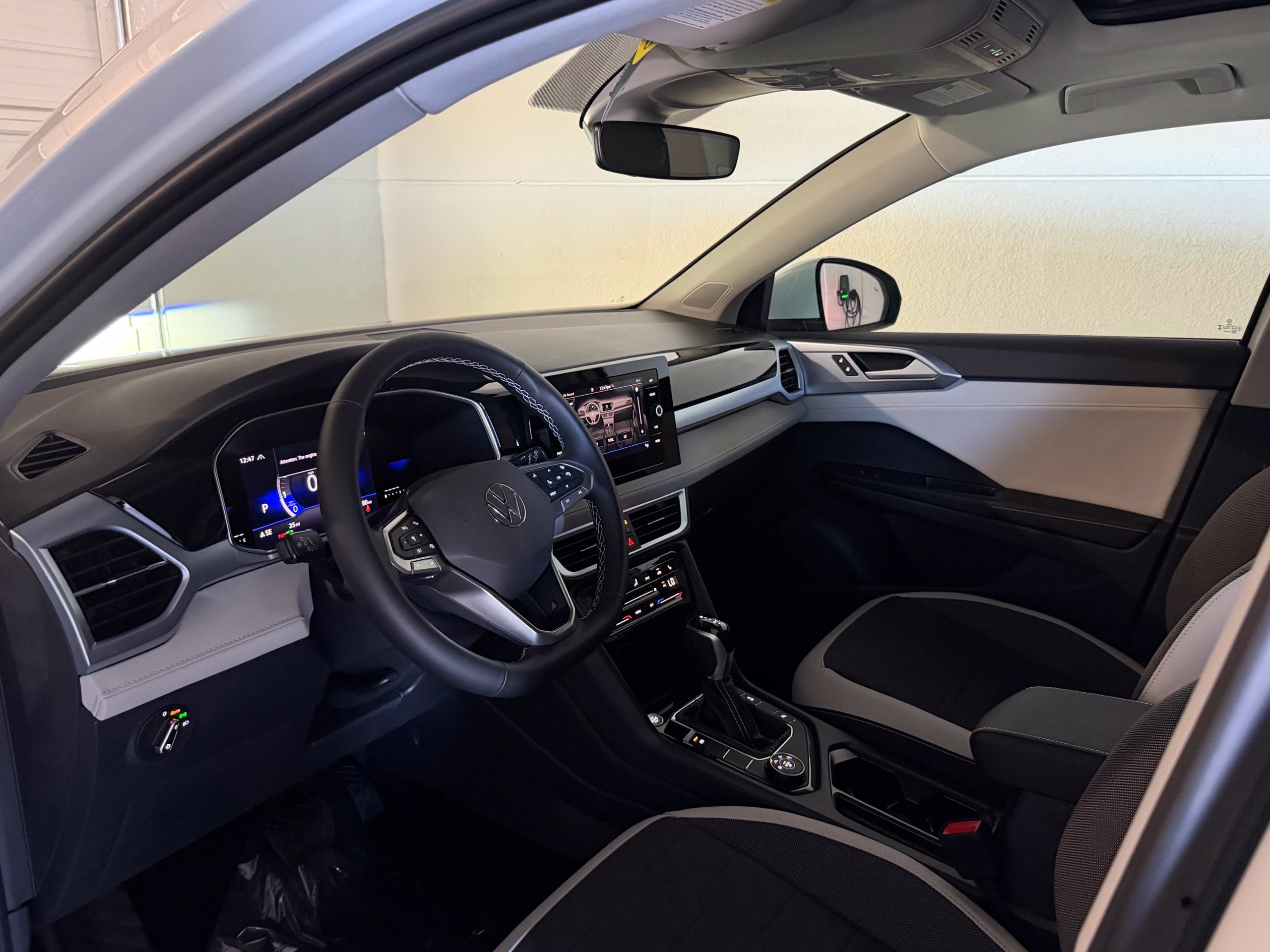 New 2026 White Volkswagen 1.5T SE image 45