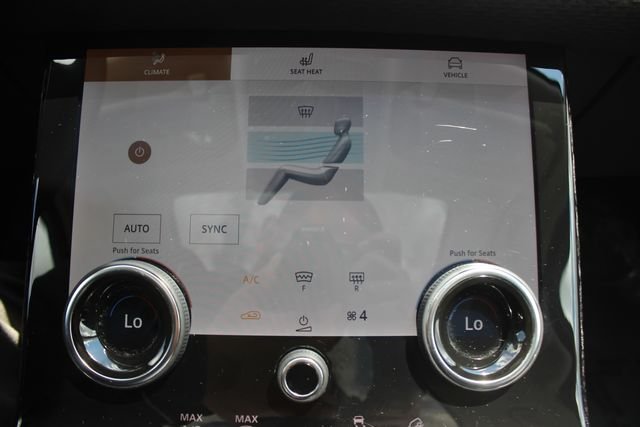 Used 2022 White Land Rover S image 7