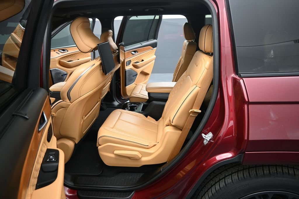Used 2025 Red Jeep Summit Reserve image 29