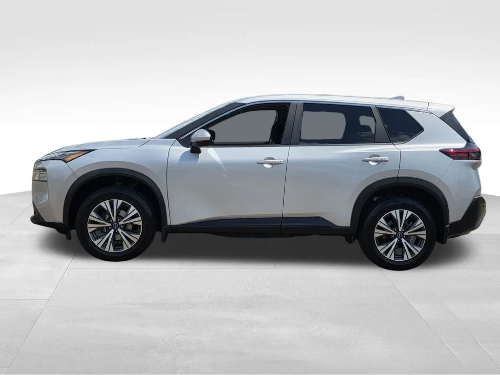 Used 2023 Silver Nissan SV image 9