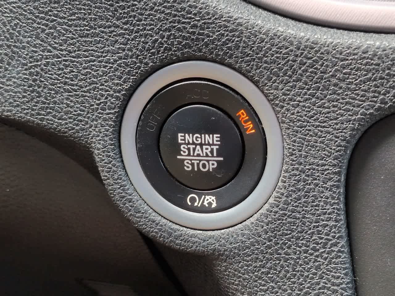 Used 2023 Granite Pearlcoat Dodge R/T image 26