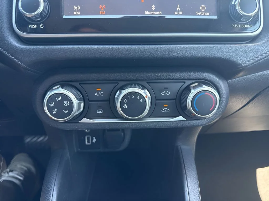Used 2020 Black Nissan S image 17