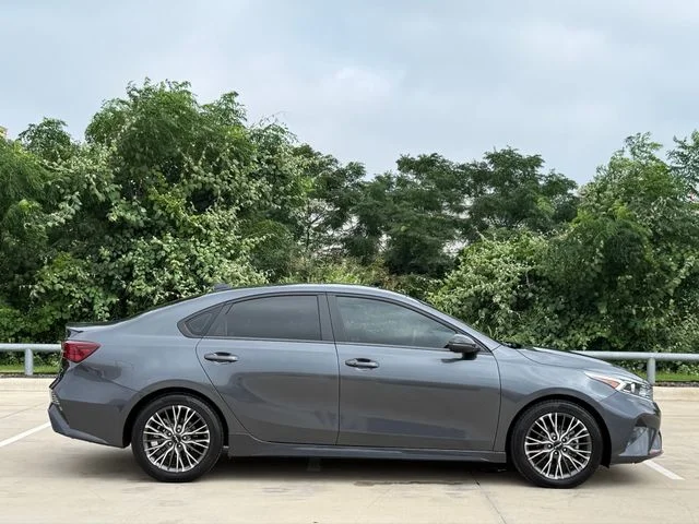 Used 2022 Gray Kia GT-Line image 6