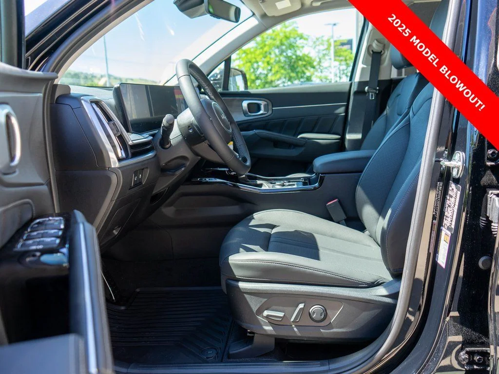 2025 Kia Sorento X-Line SX - Photo 11