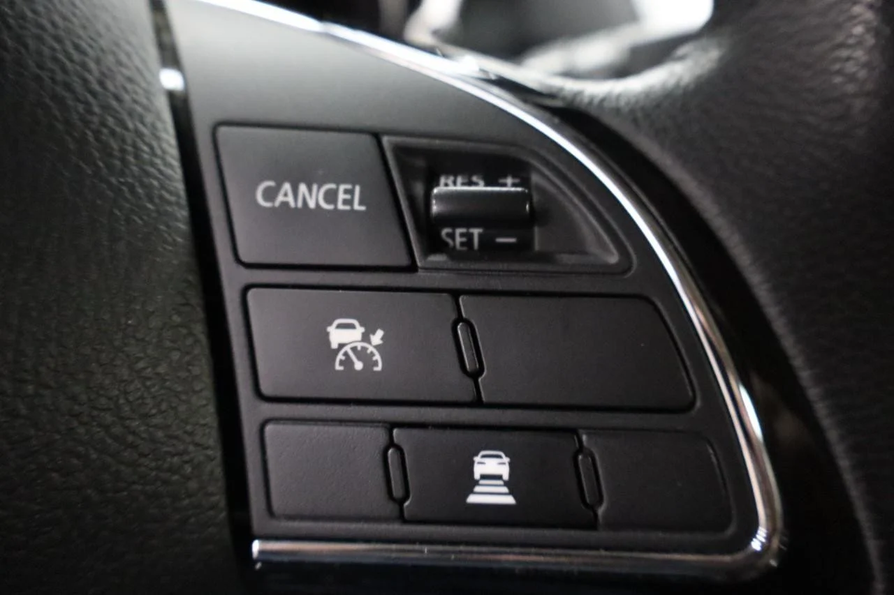 Used 2024 Alloy Silver Metallic Mitsubishi SE image 16
