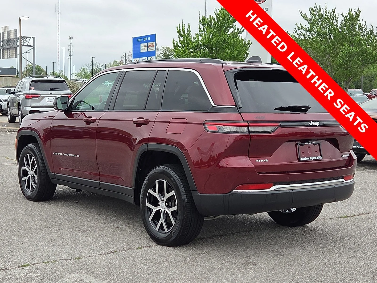 Used 2025 Velvet Red Pearlcoat Jeep Limited image 4