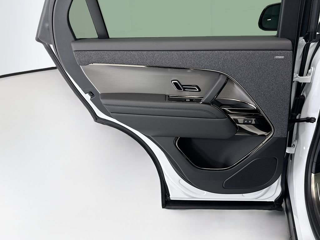 New 2026 Fuji White LAND ROVER SE image 25
