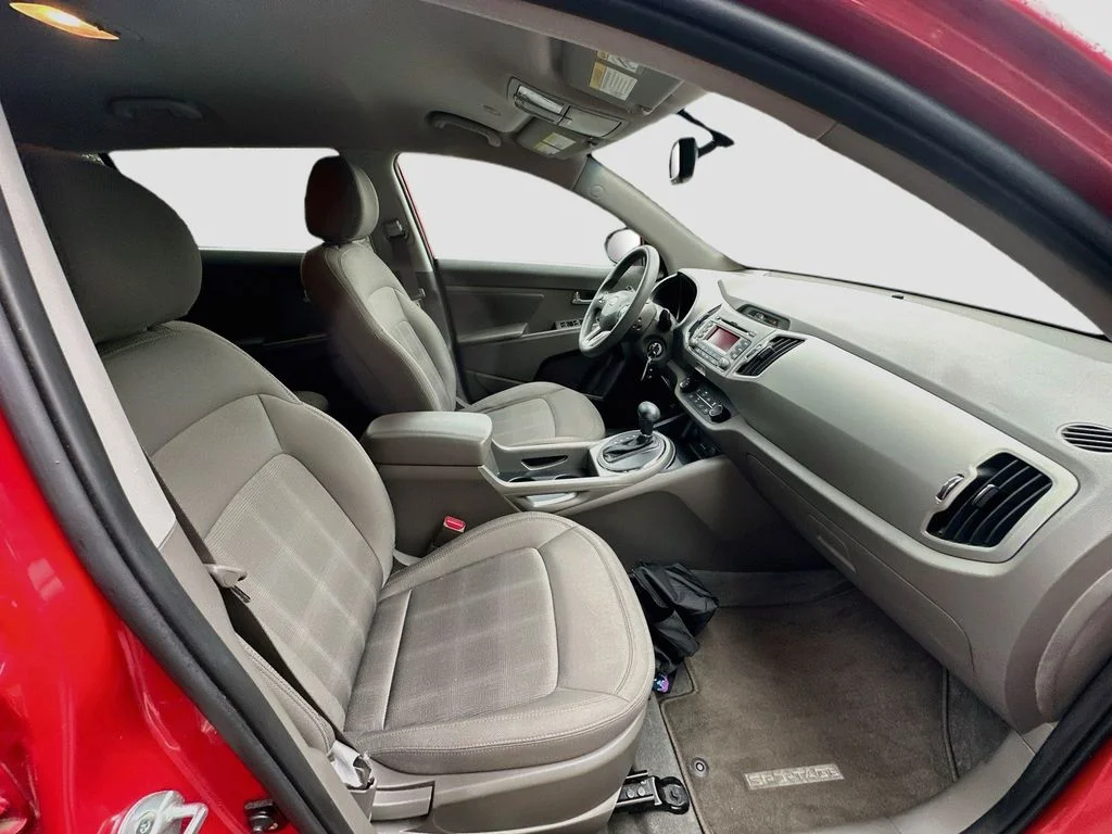 Used 2012 Red Kia LX image 25