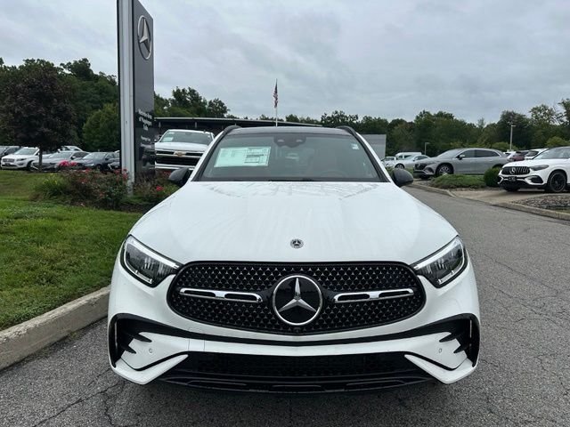 New 2027 Polar White Mercedes-Benz GLC 300 image 8