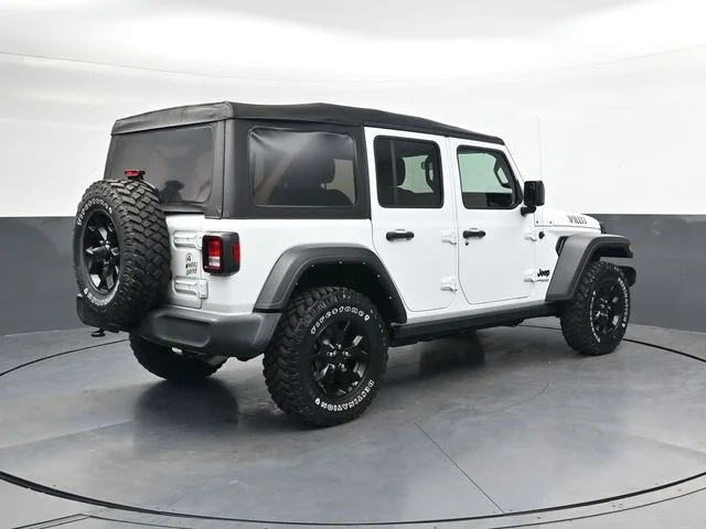 Used 2022 White Jeep Unlimited Willys image 4