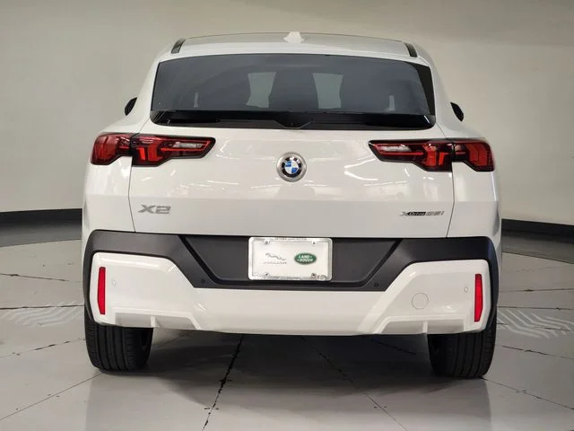 Used 2026 White BMW xDrive28i image 10