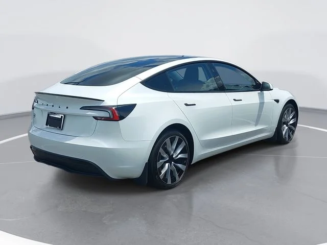 Used 2025 White Tesla Long Range image 3