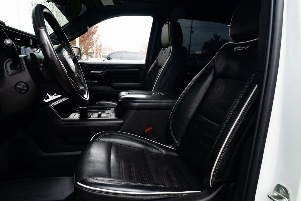 Used 2022 White GMC AT4X image 20