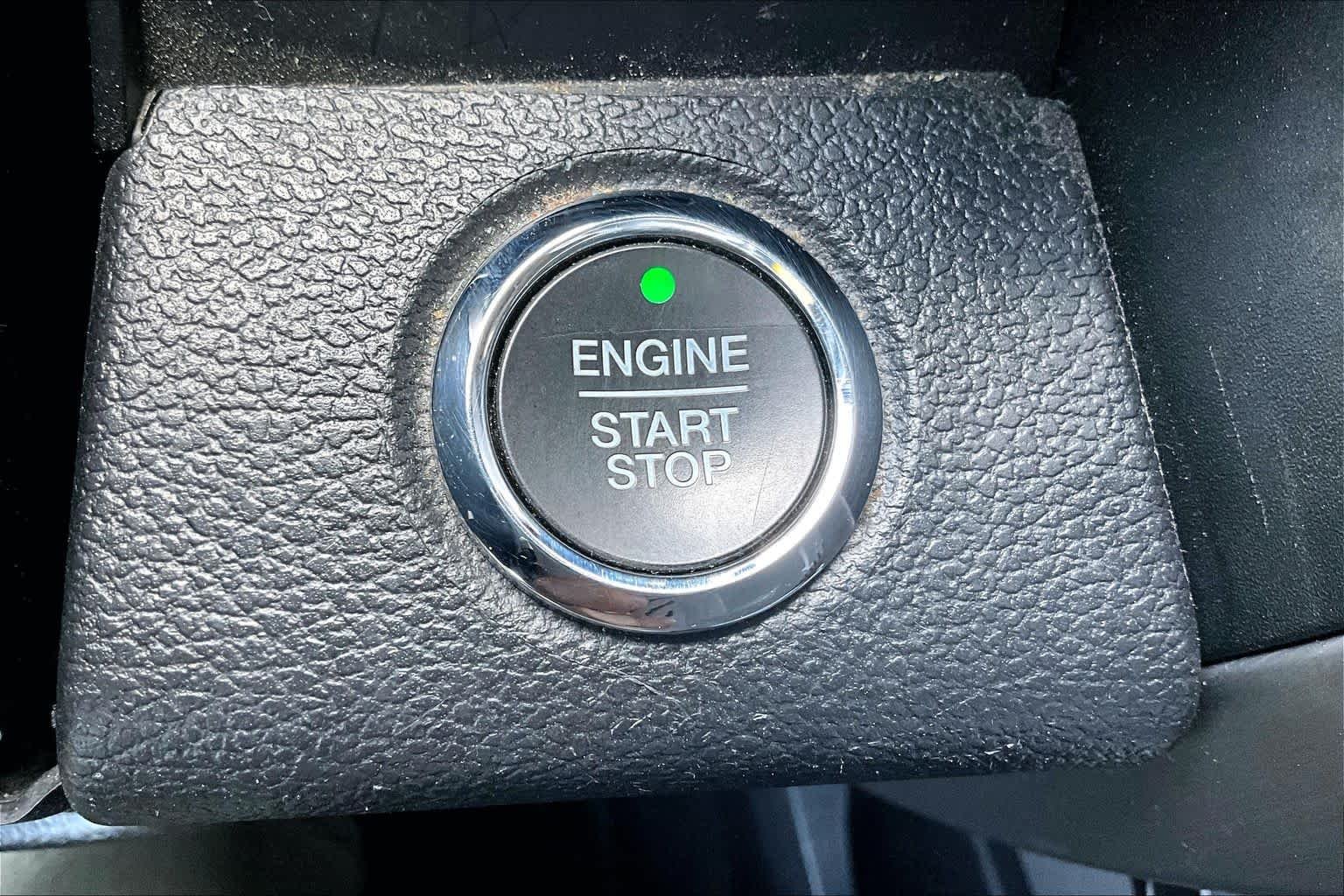 Used 2017 White Gold Ford Platinum image 33